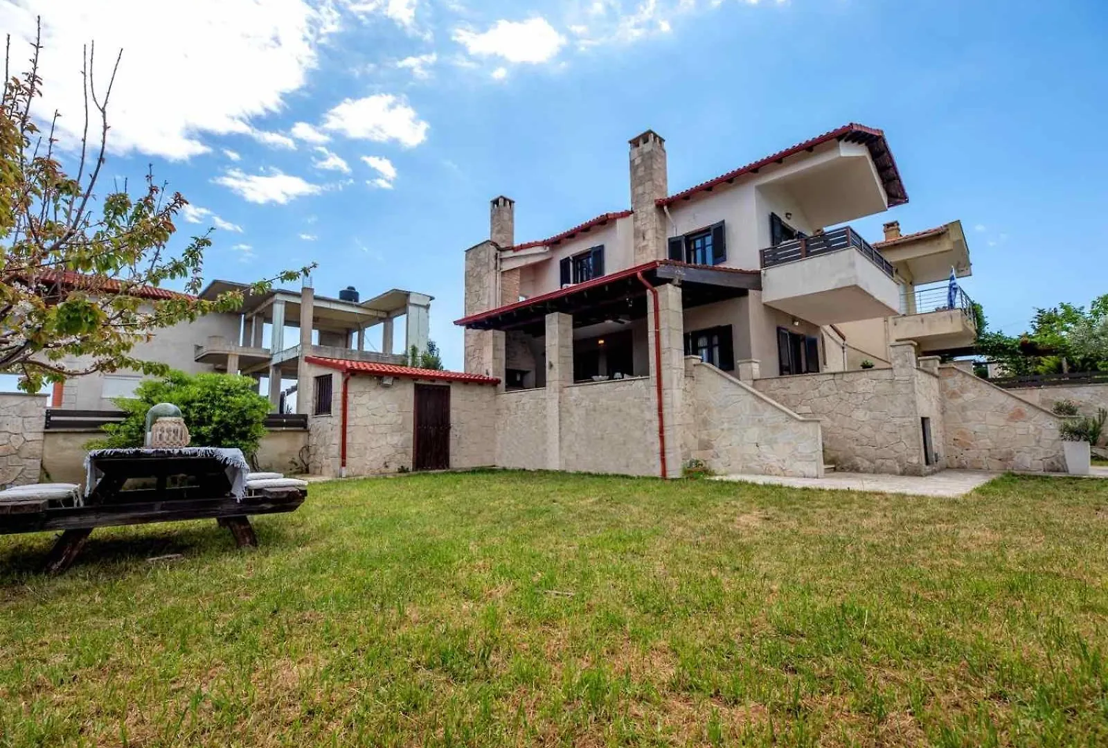Elani Top Hill Villas